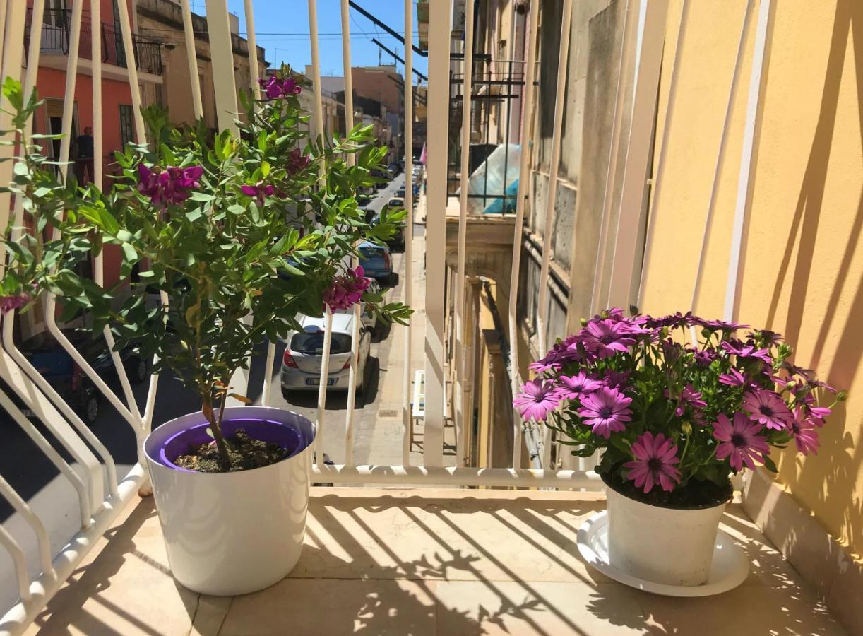 Casa Vacanze Terramare, 550 Mt From The Beach, Close To Ortigia Historic Center シラクーサ エクステリア 写真